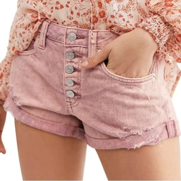 We the Free women’s Romeo blush Rolled Denim button fly Cutoffs size 26 - Picture 1 of 10
